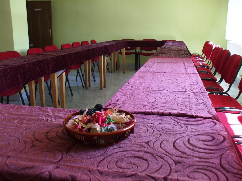 Hotel Mures Toplita  Ngoại thất bức ảnh