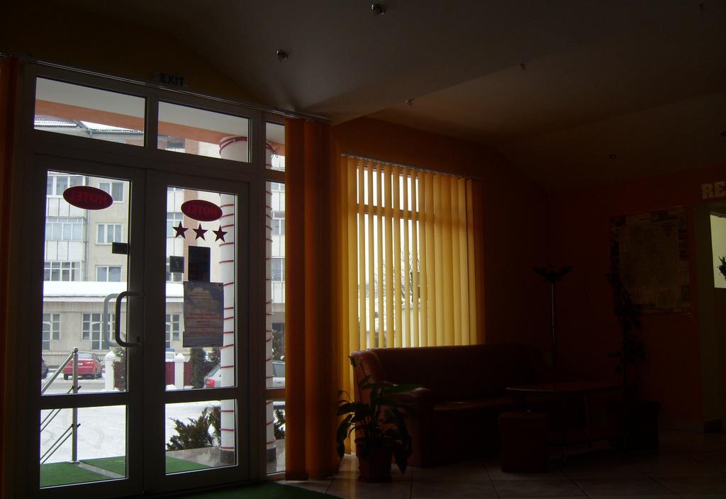 Hotel Mures Toplita  Ngoại thất bức ảnh