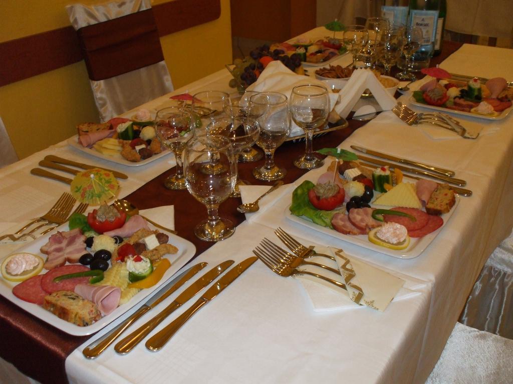 Hotel Mures Toplita  Ngoại thất bức ảnh