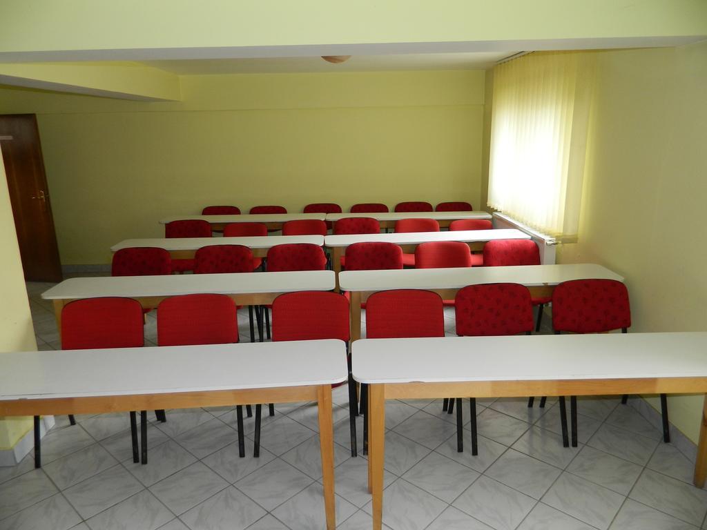 Hotel Mures Toplita  Ngoại thất bức ảnh