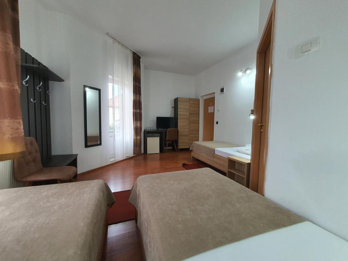 Hotel Mures Toplita  Ngoại thất bức ảnh