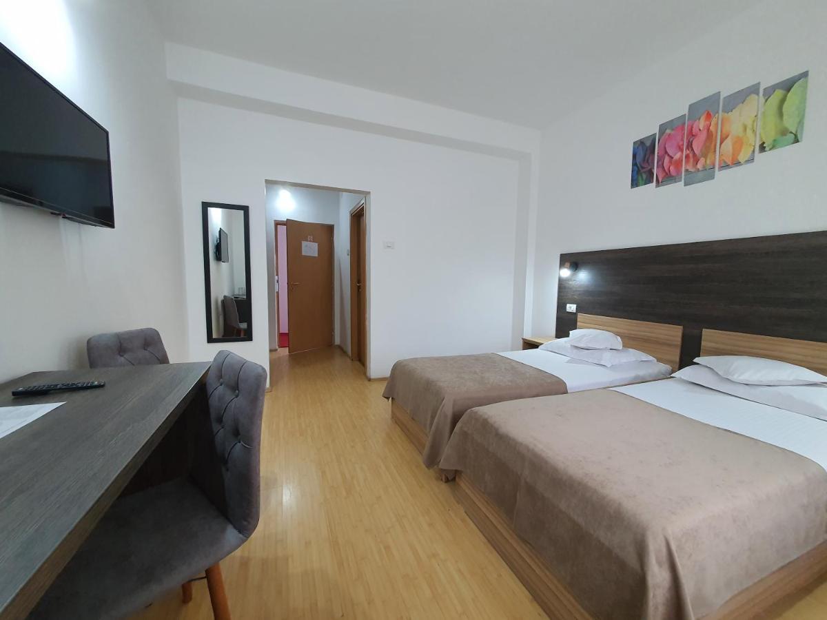 Hotel Mures Toplita  Ngoại thất bức ảnh